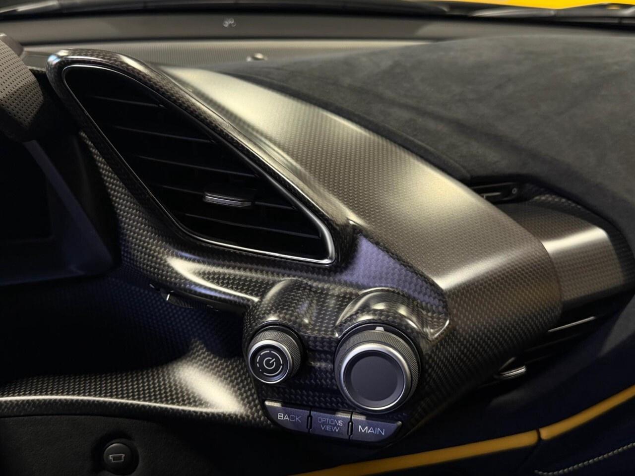 2019 Ferrari 488 Pista COUPE Photo