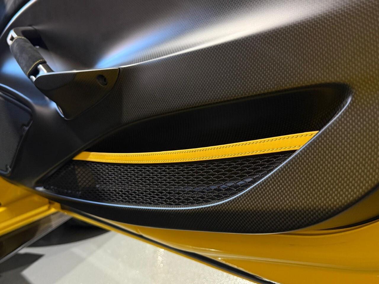 2019 Ferrari 488 Pista COUPE Photo