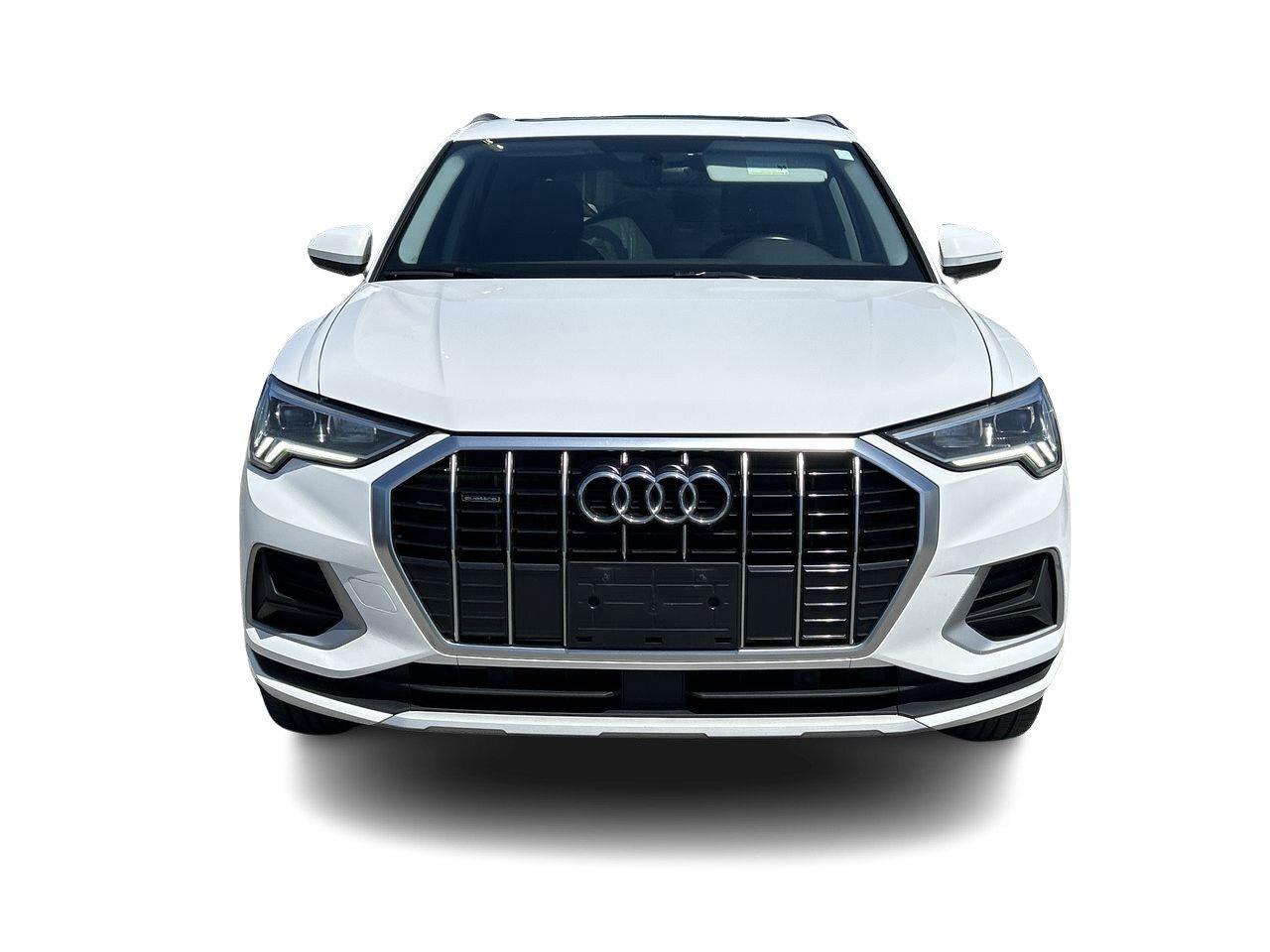 2021 Audi Q3 45 2.0T Komfort   One Owner Accident-Free Photo3