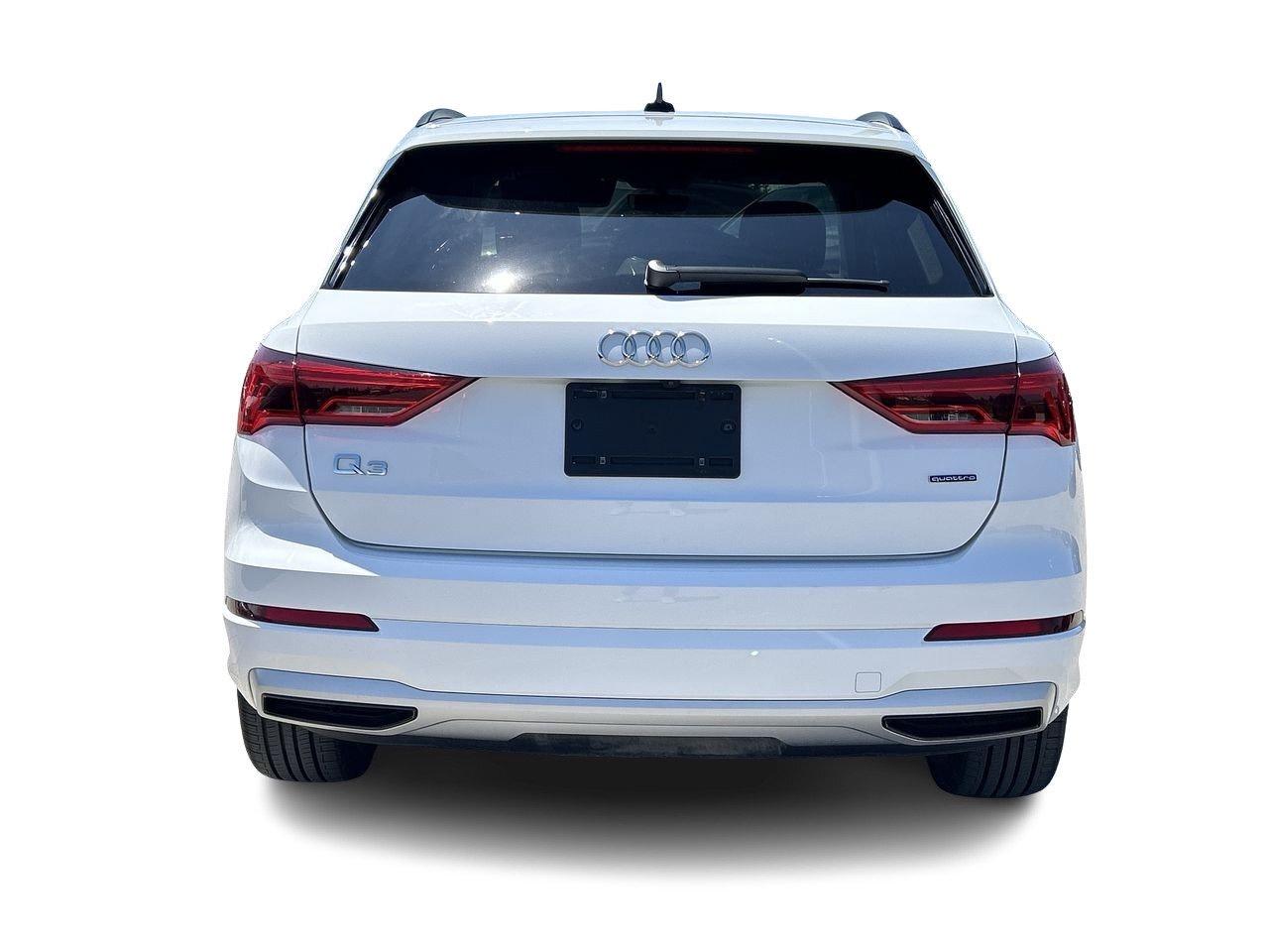 2021 Audi Q3 45 2.0T Komfort   One Owner Accident-Free Photo