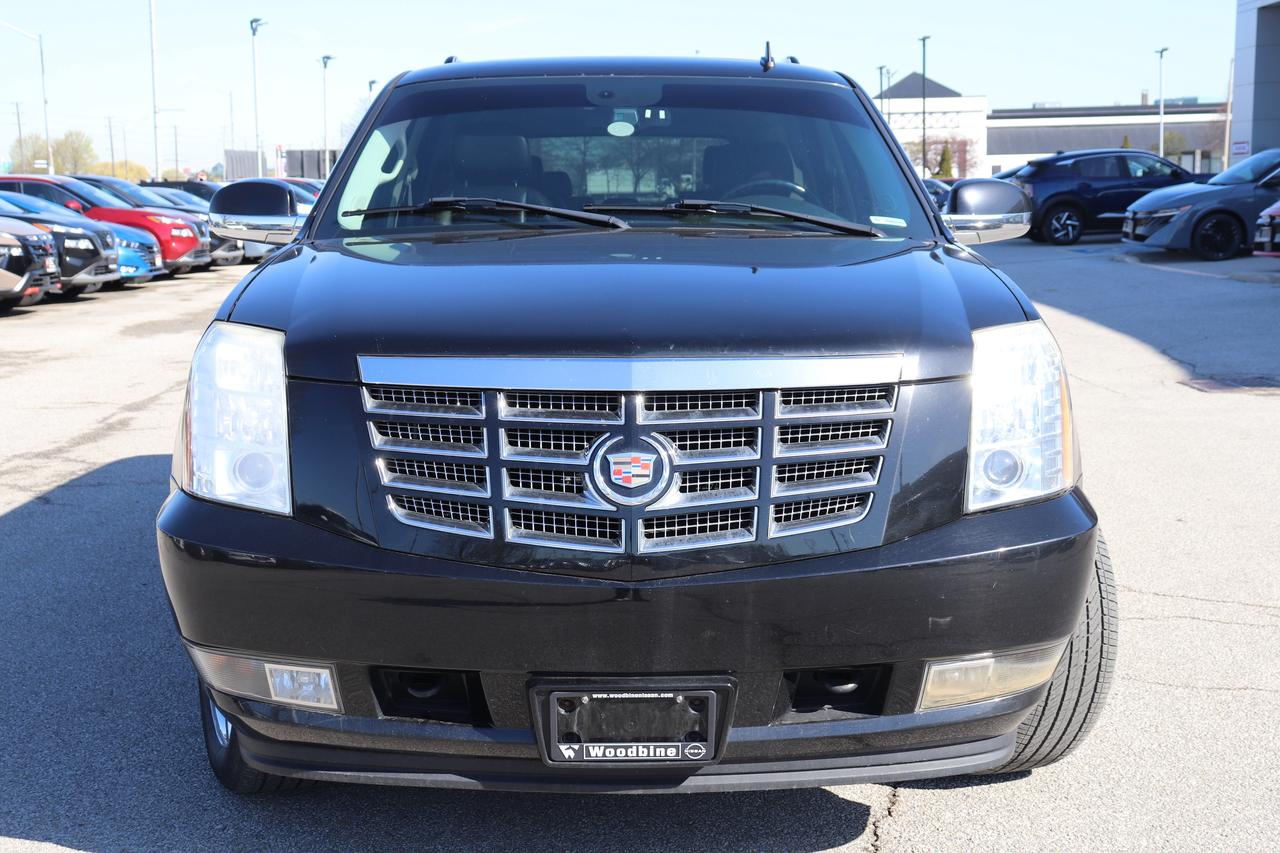 2008 Cadillac Escalade AWD 4DR Photo2
