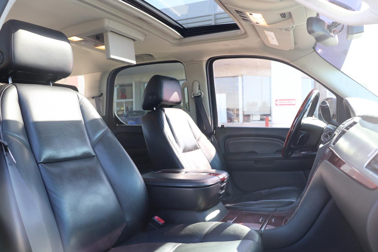 2008 Cadillac Escalade AWD 4DR Photo
