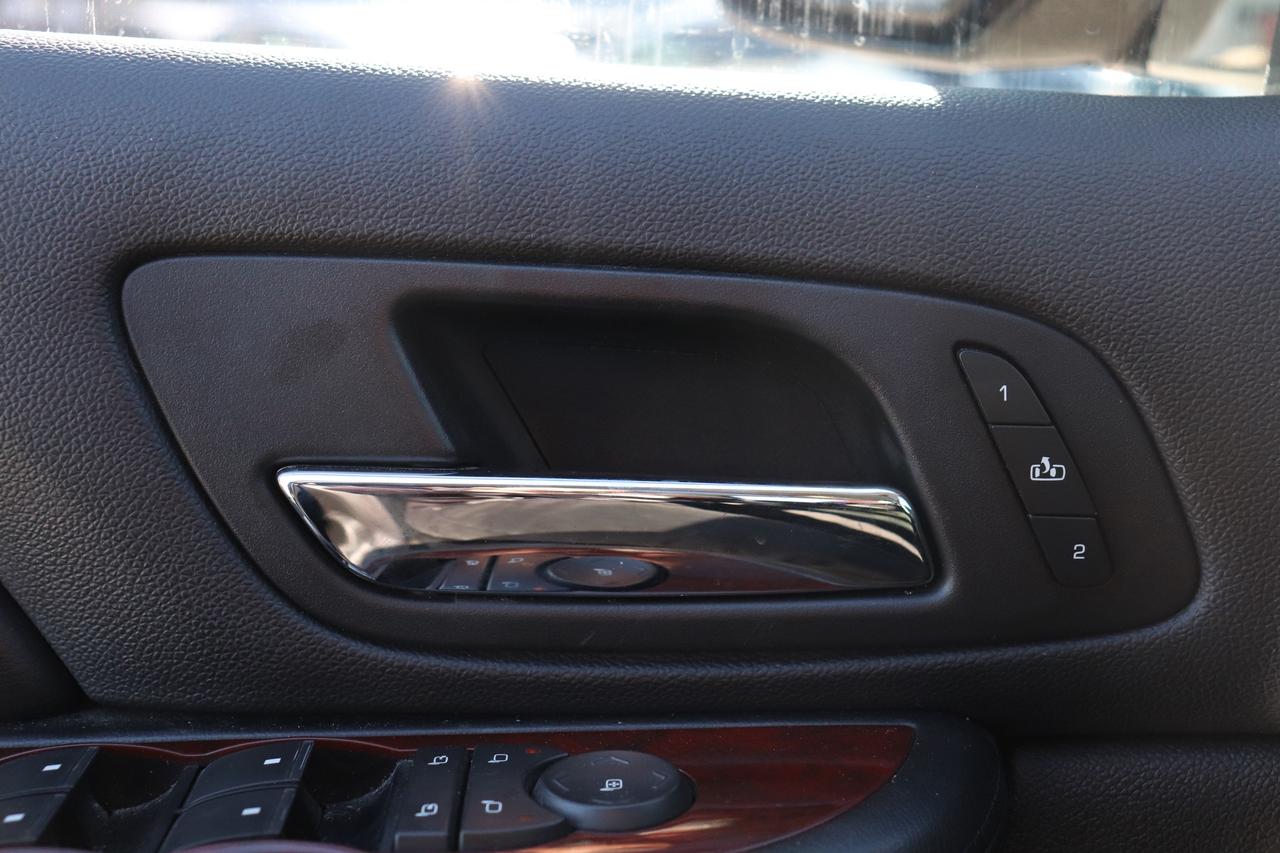 2008 Cadillac Escalade AWD 4DR Photo