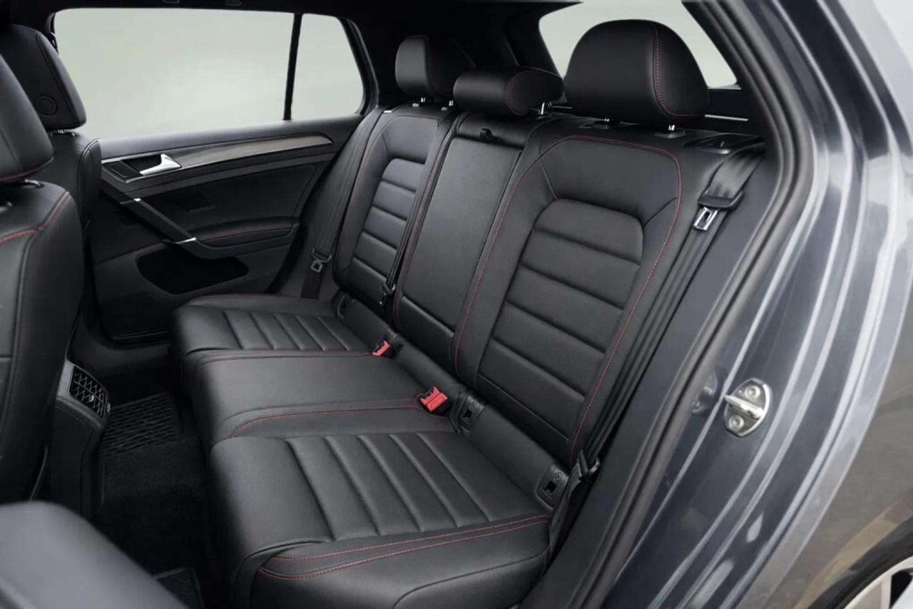 2019 Volkswagen Golf GTI Autobahn Photo