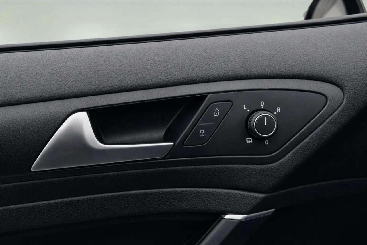 2019 Volkswagen Golf GTI Autobahn Photo