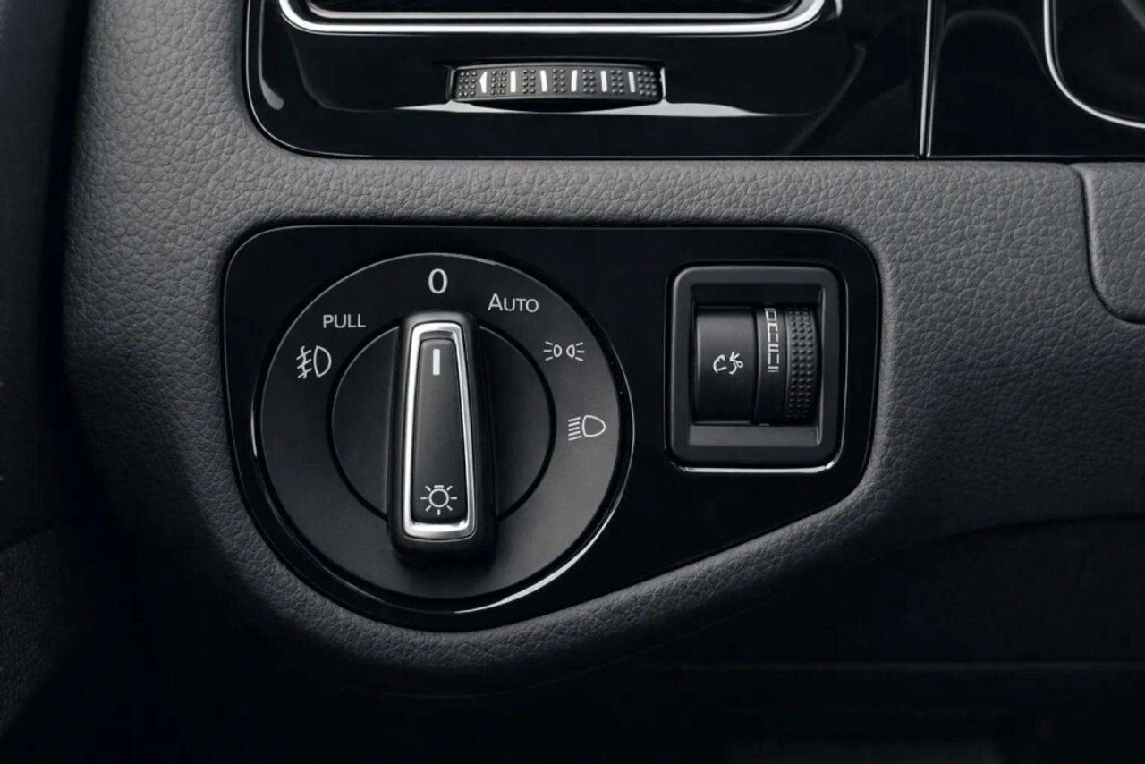 2019 Volkswagen Golf GTI Autobahn Photo