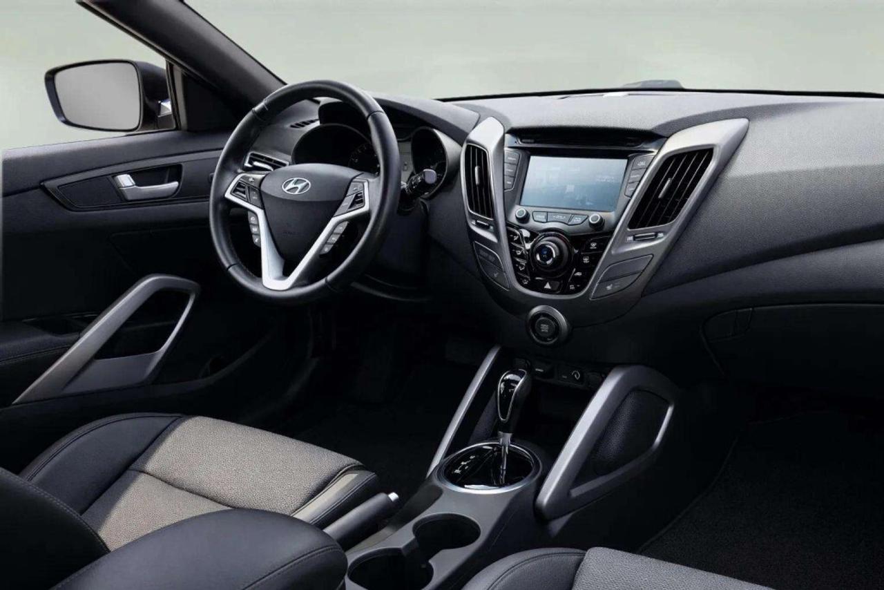2017 Hyundai Veloster DCT Turbo Photo