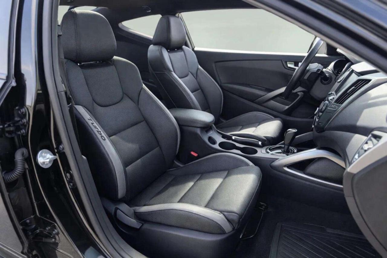 2017 Hyundai Veloster DCT Turbo Photo
