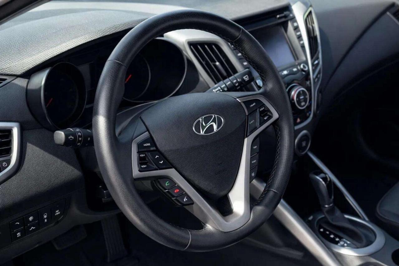 2017 Hyundai Veloster DCT Turbo Photo