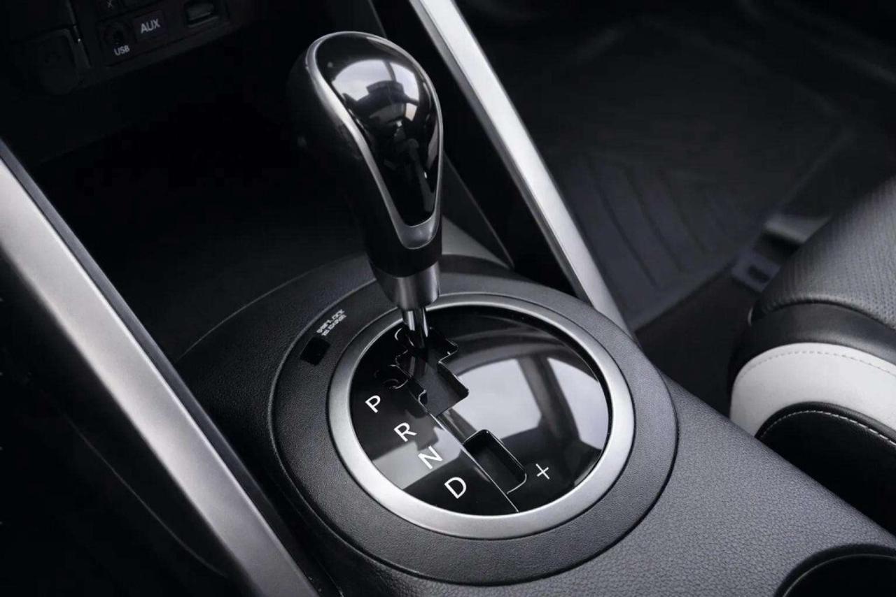 2017 Hyundai Veloster DCT Turbo Photo