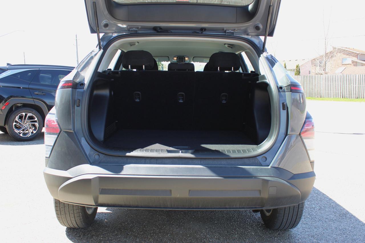 2024 Hyundai KONA Essential Photo4