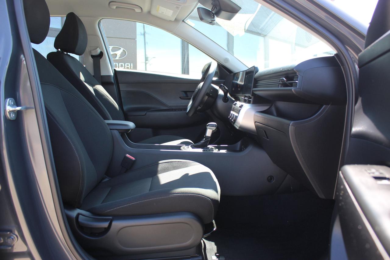 2024 Hyundai KONA Essential Photo