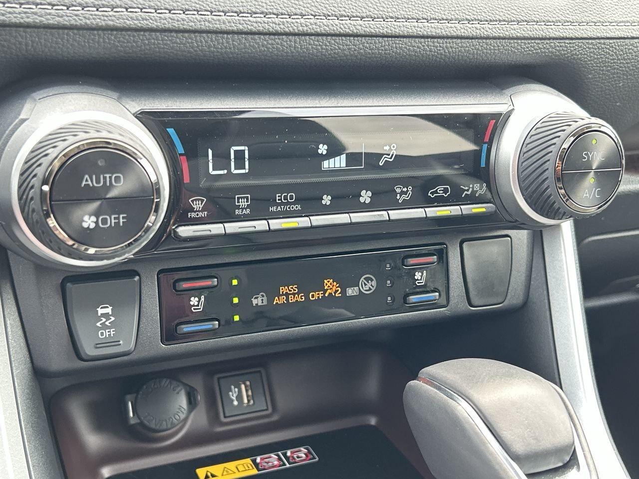 2024 Toyota RAV4 Hybrid Limited   Accident-Free Photo