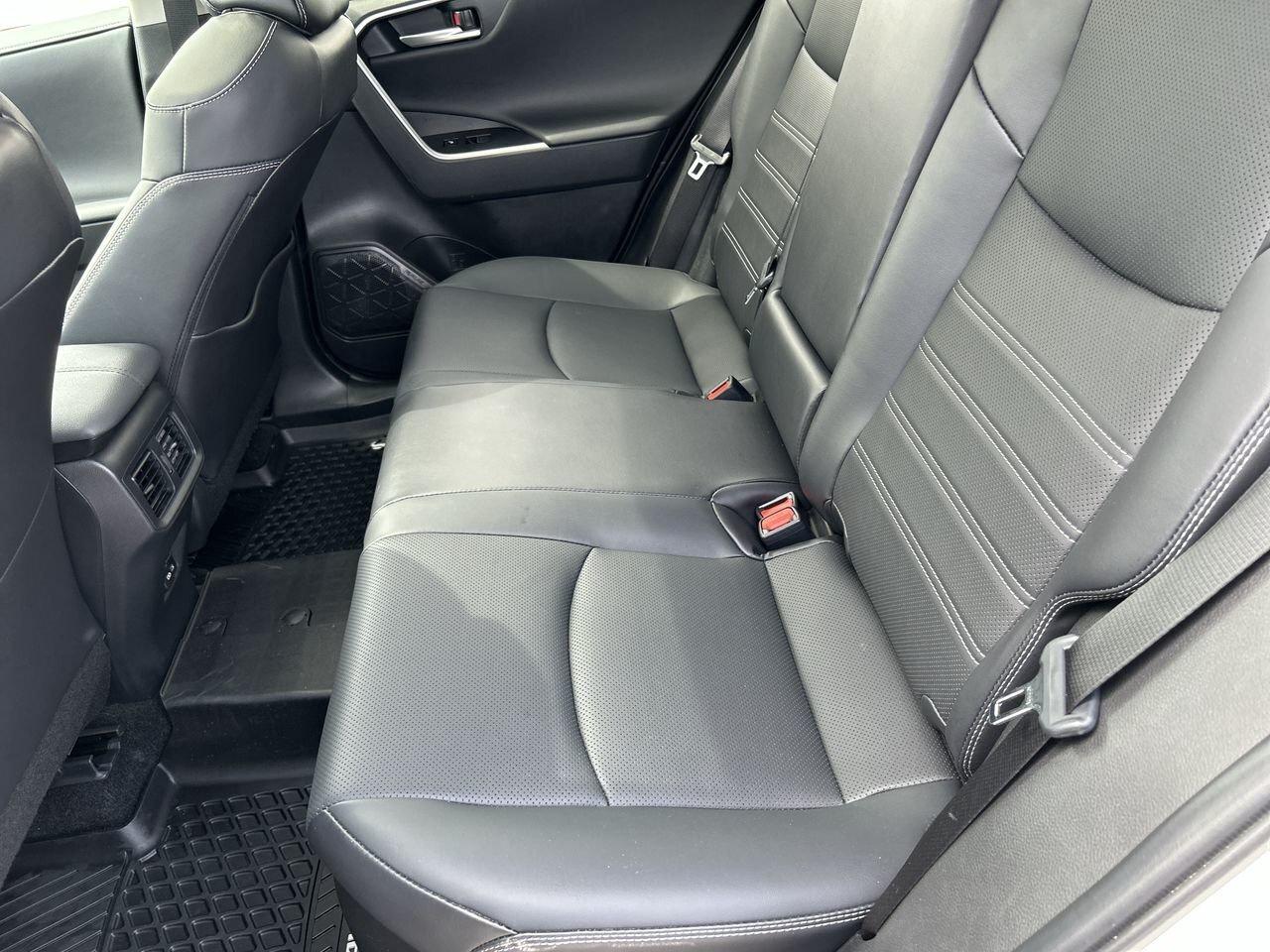 2024 Toyota RAV4 Hybrid Limited   Accident-Free Photo