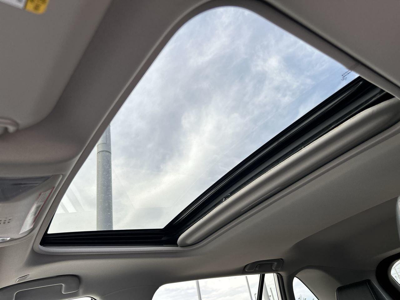 2024 Toyota RAV4 Hybrid Limited   Accident-Free Photo