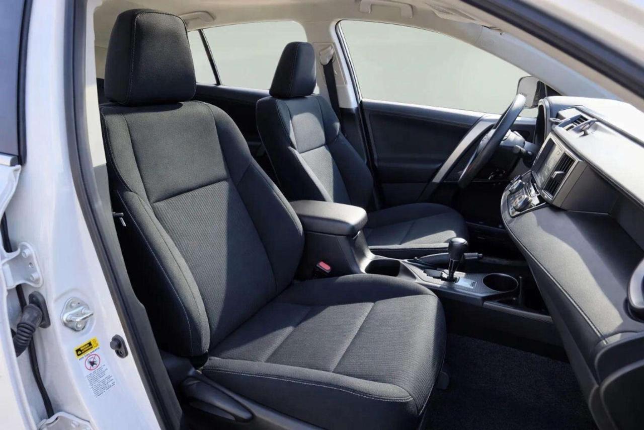 2015 Toyota RAV4 XLE Photo