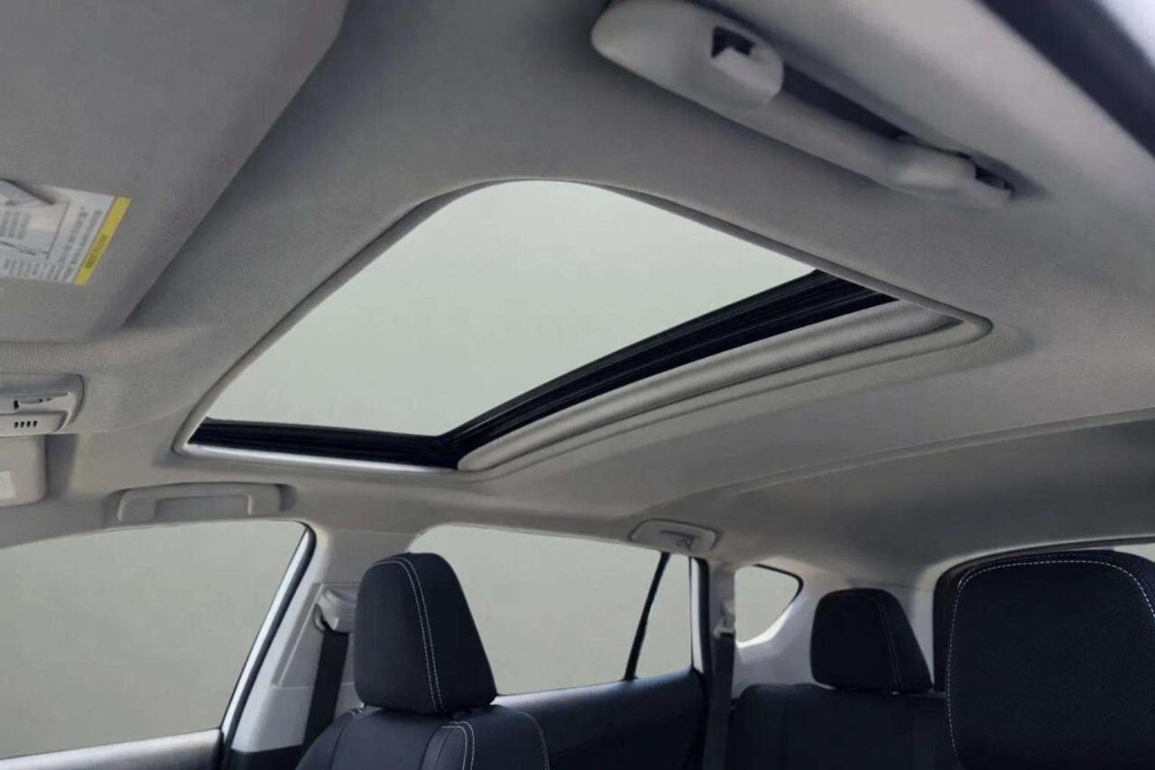 2015 Toyota RAV4 XLE Photo