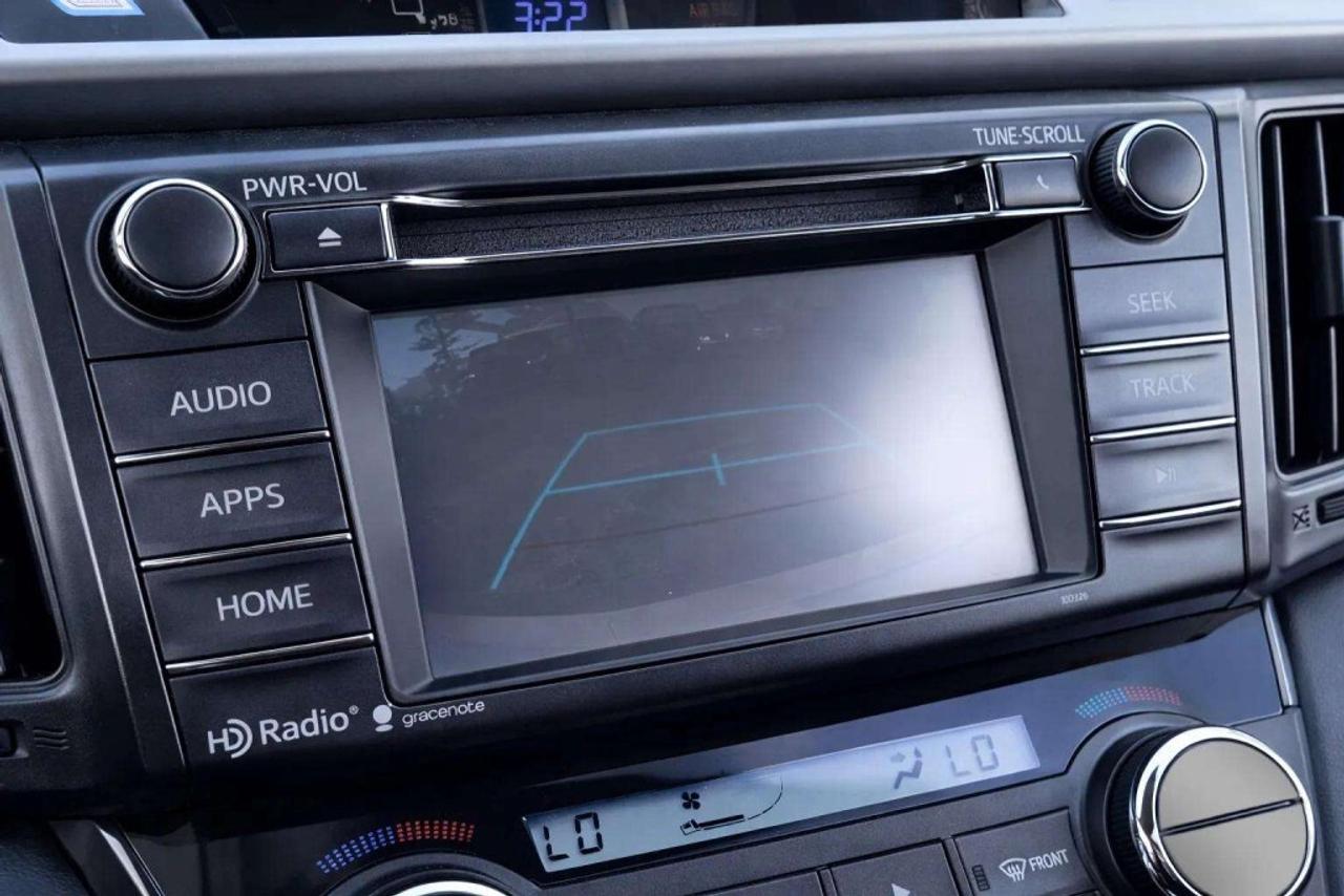 2015 Toyota RAV4 XLE Photo