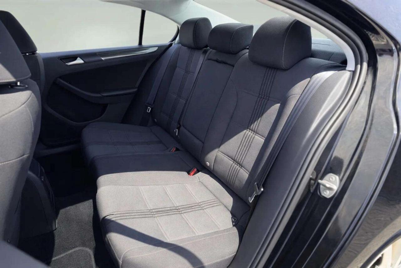 2017 Volkswagen Jetta Sedan 1.4 TSI  Wolfsburg Edition Photo
