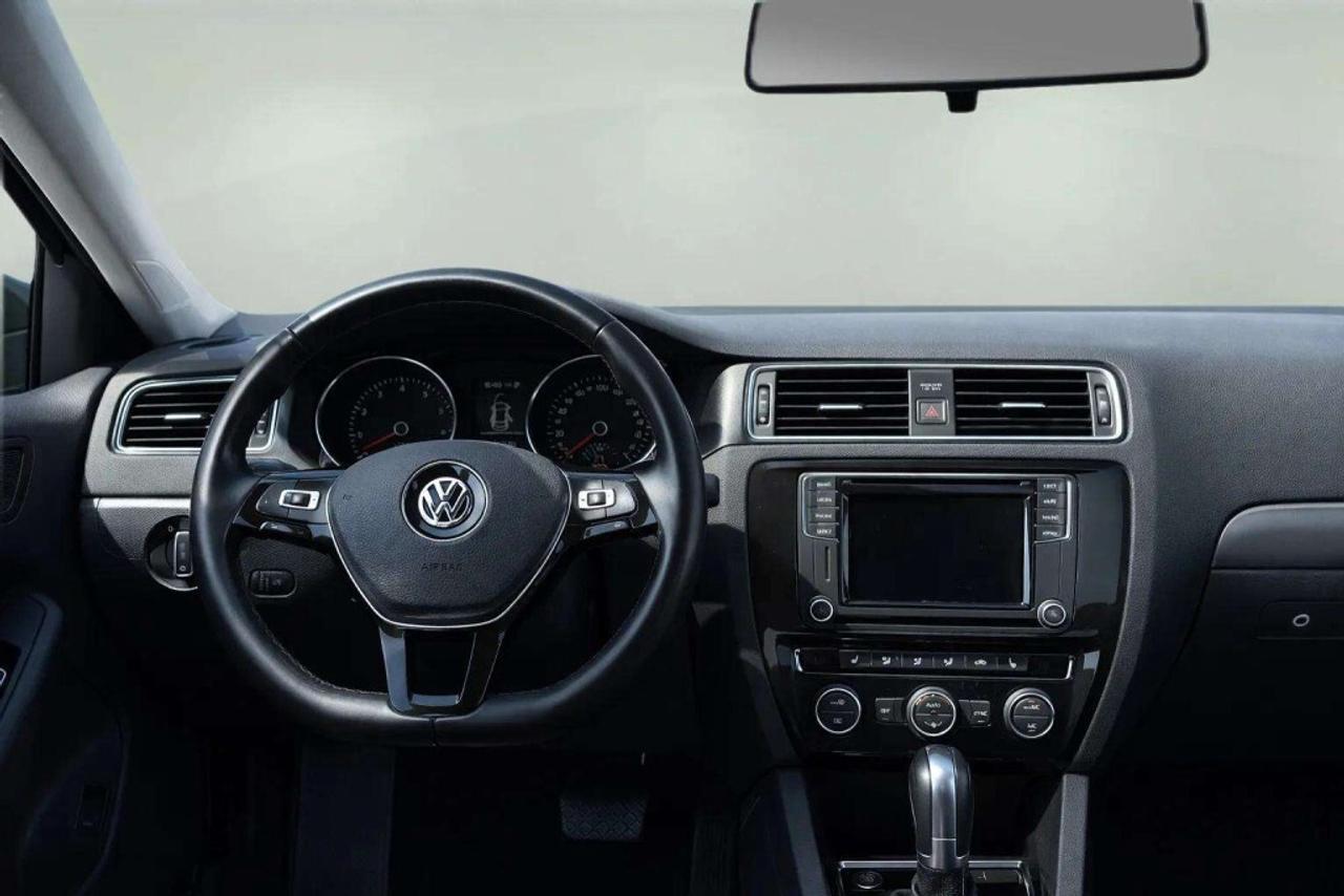 2017 Volkswagen Jetta Sedan 1.4 TSI  Wolfsburg Edition Photo