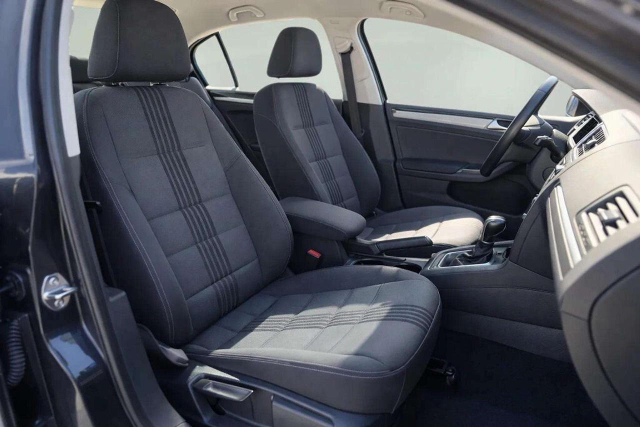 2017 Volkswagen Jetta Sedan 1.4 TSI  Wolfsburg Edition Photo
