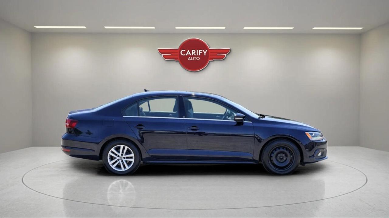 2017 Volkswagen Jetta Sedan 1.4 TSI  Wolfsburg Edition Photo3