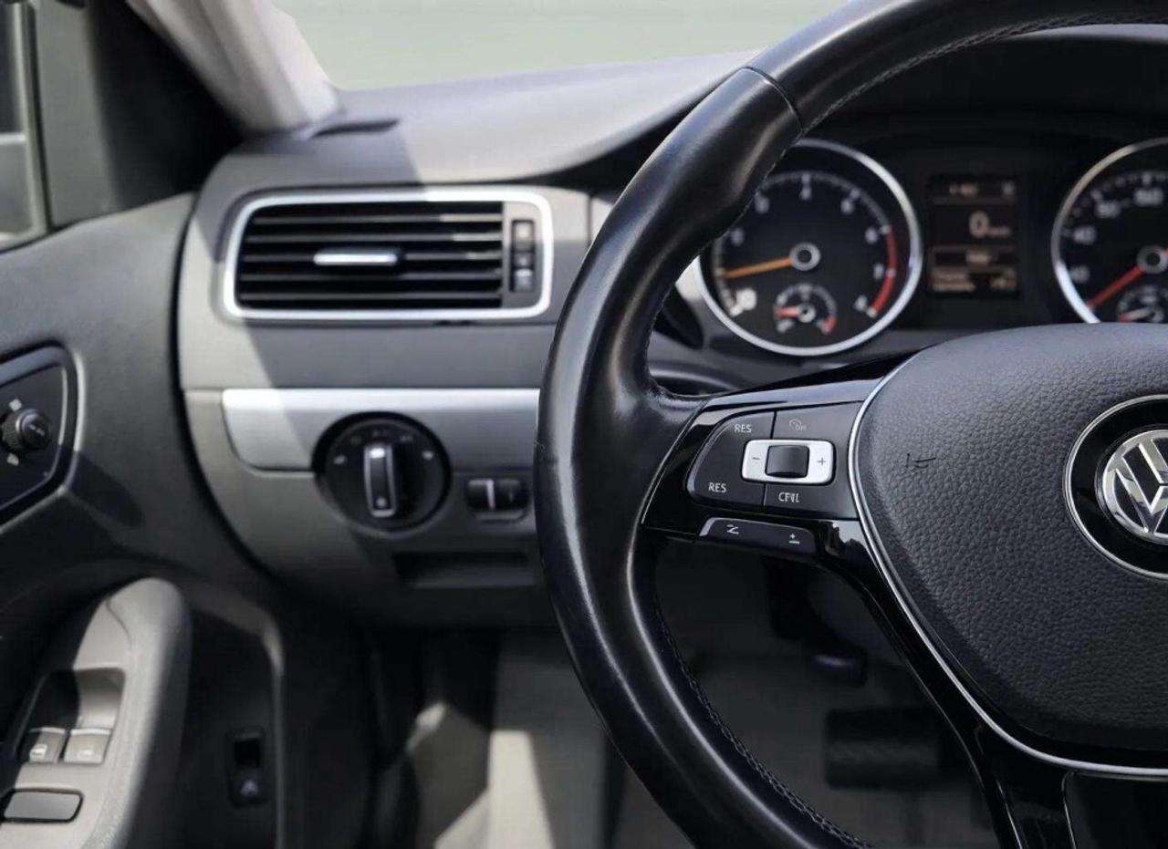 2017 Volkswagen Jetta Sedan 1.4 TSI  Wolfsburg Edition Photo