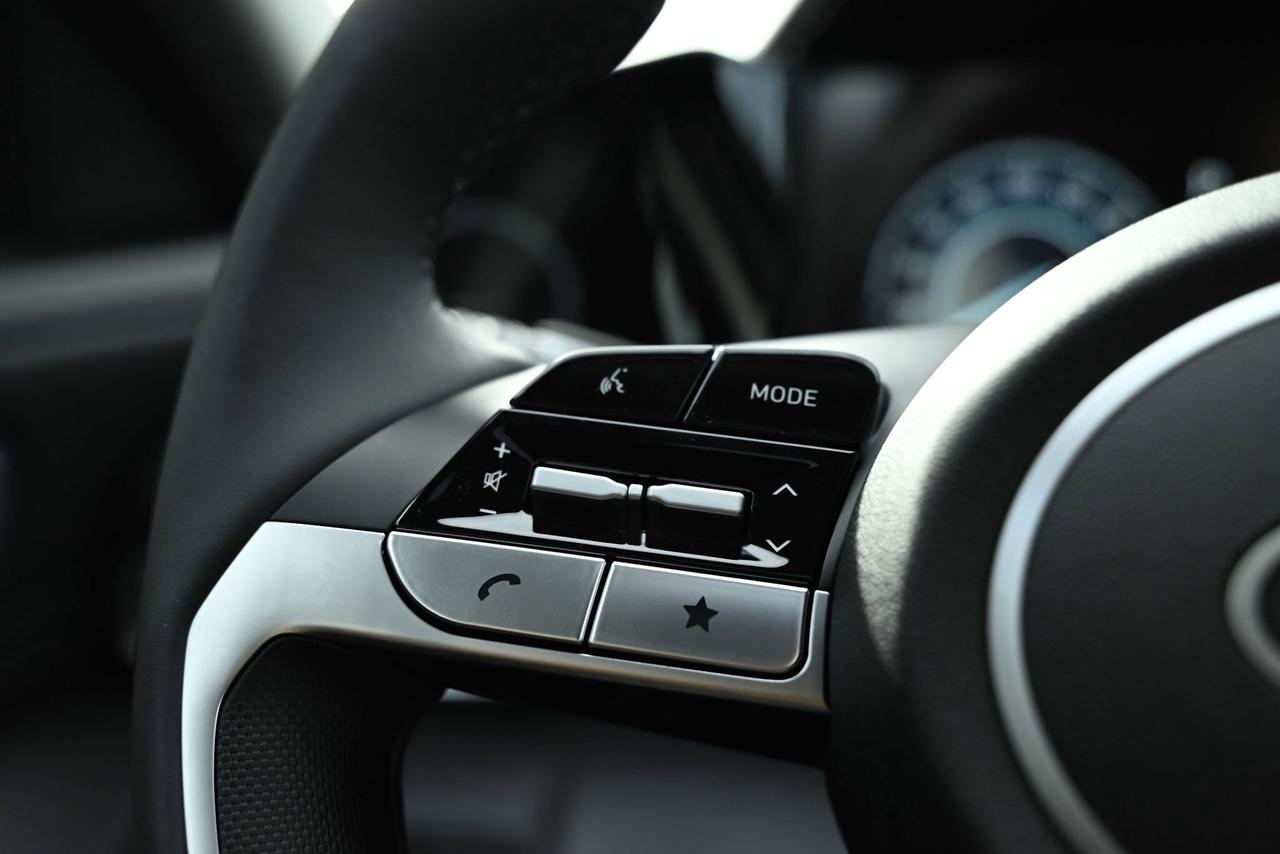 2024 Hyundai Elantra Preferred IVT w/Tech Pkg Photo