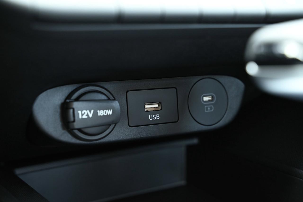 2024 Hyundai Elantra Preferred IVT w/Tech Pkg Photo