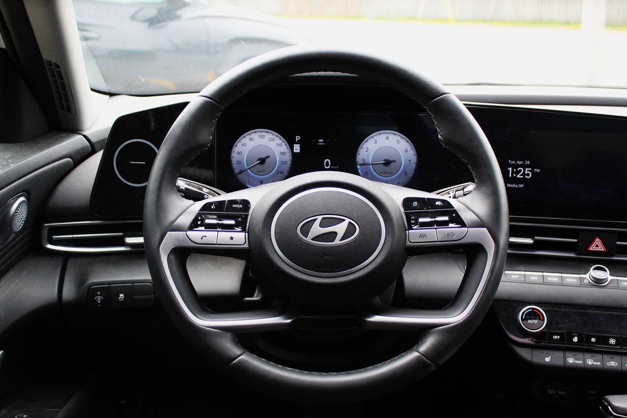 2024 Hyundai Elantra Preferred IVT w/Tech Pkg Photo