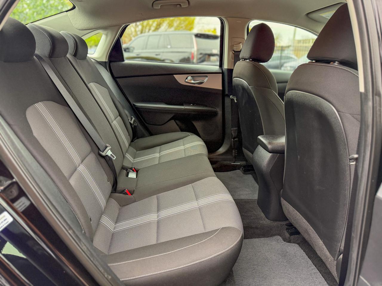 2023 Kia Forte LX/CAMERA/LOW KM/NO ACCIDENTS/1 OWNER/2.0 L Photo