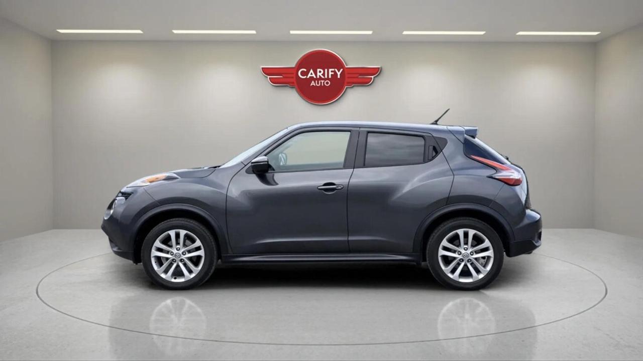 2016 Nissan Juke SV  All-wheel Drive Photo