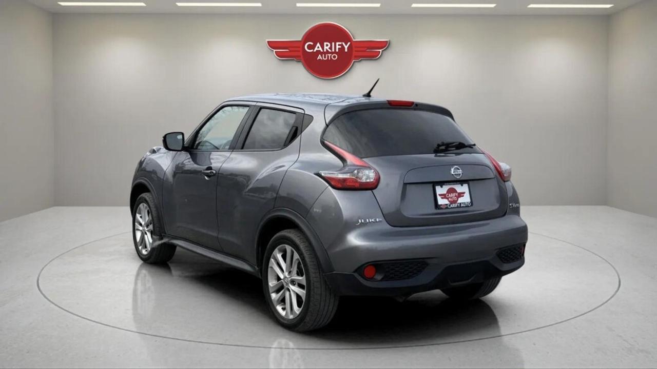 2016 Nissan Juke SV  All-wheel Drive Photo
