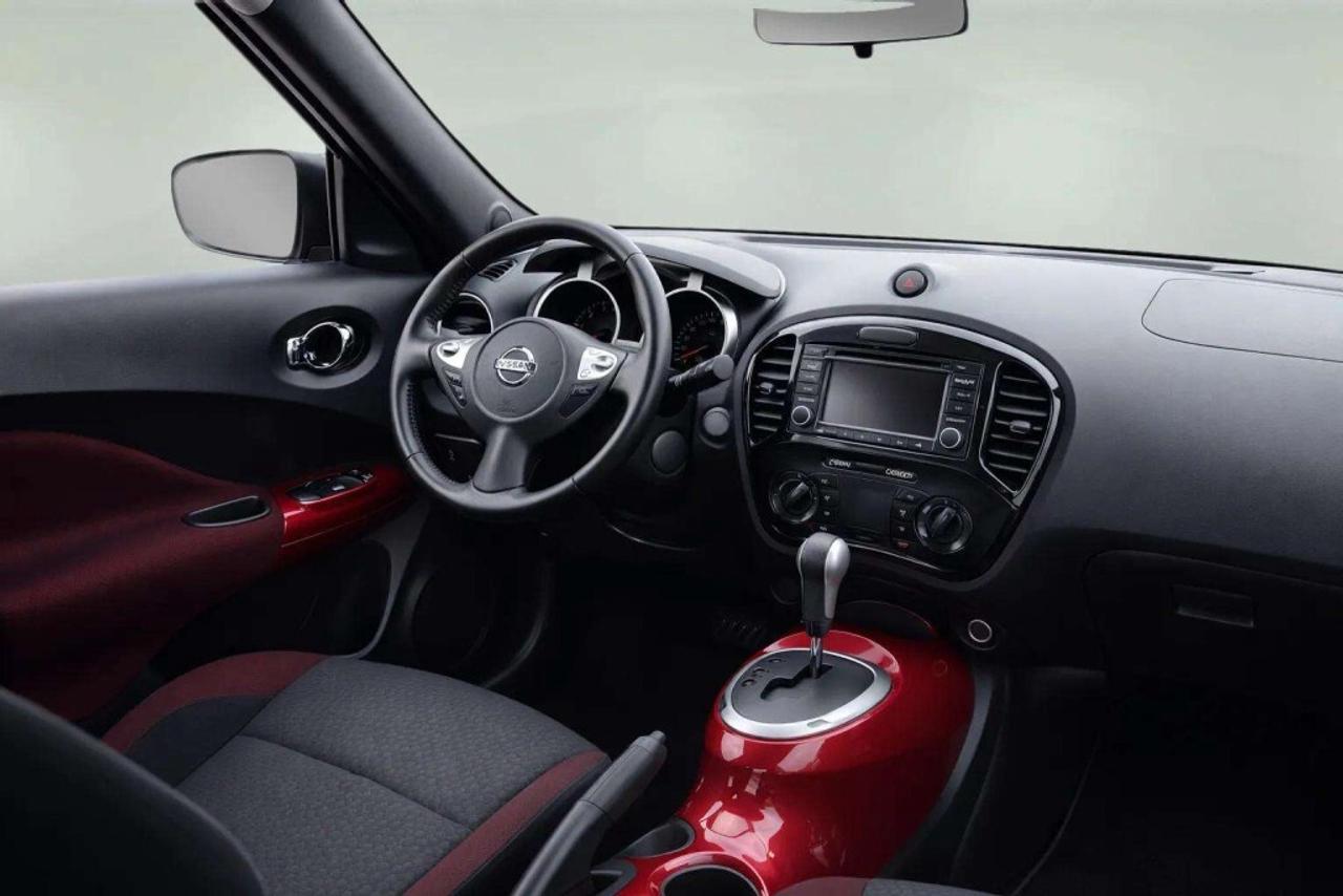 2016 Nissan Juke SV  All-wheel Drive Photo