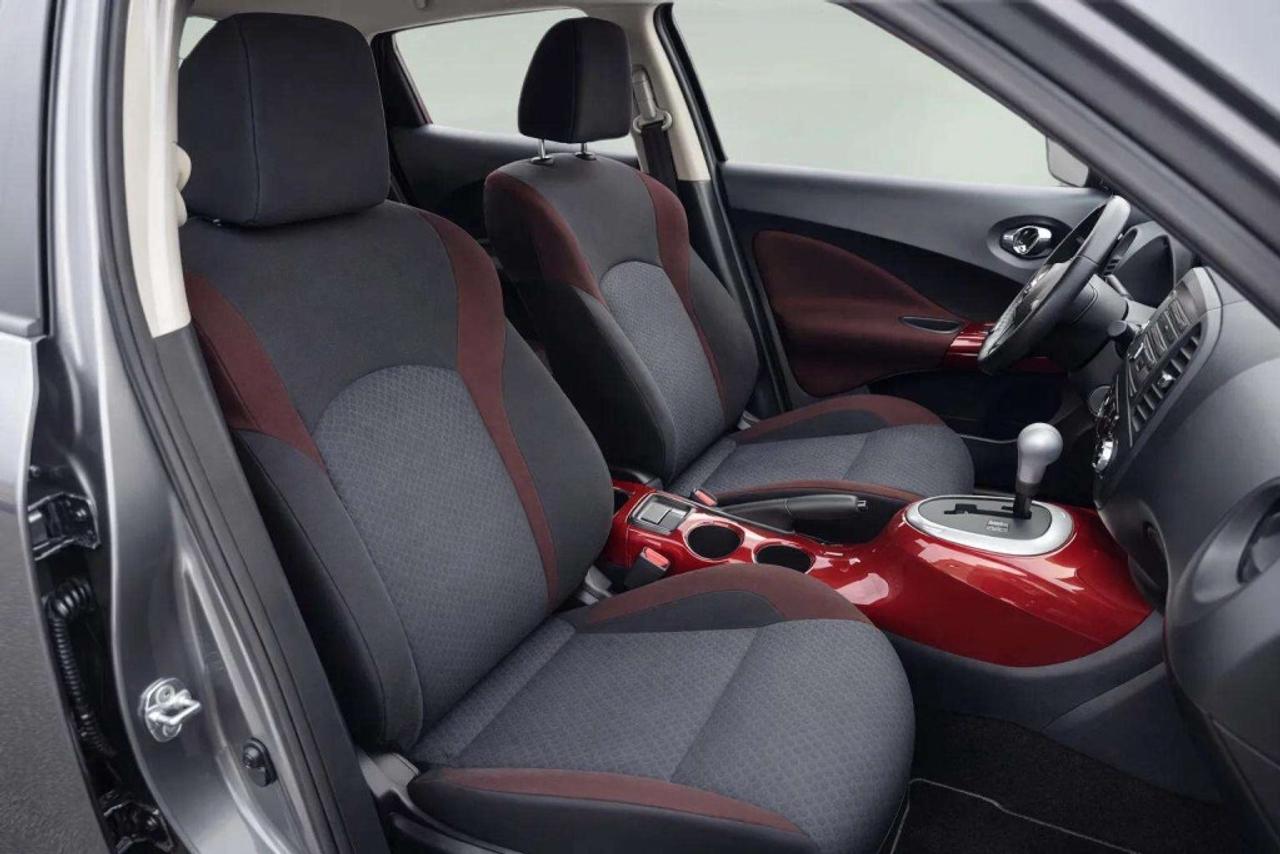 2016 Nissan Juke SV  All-wheel Drive Photo