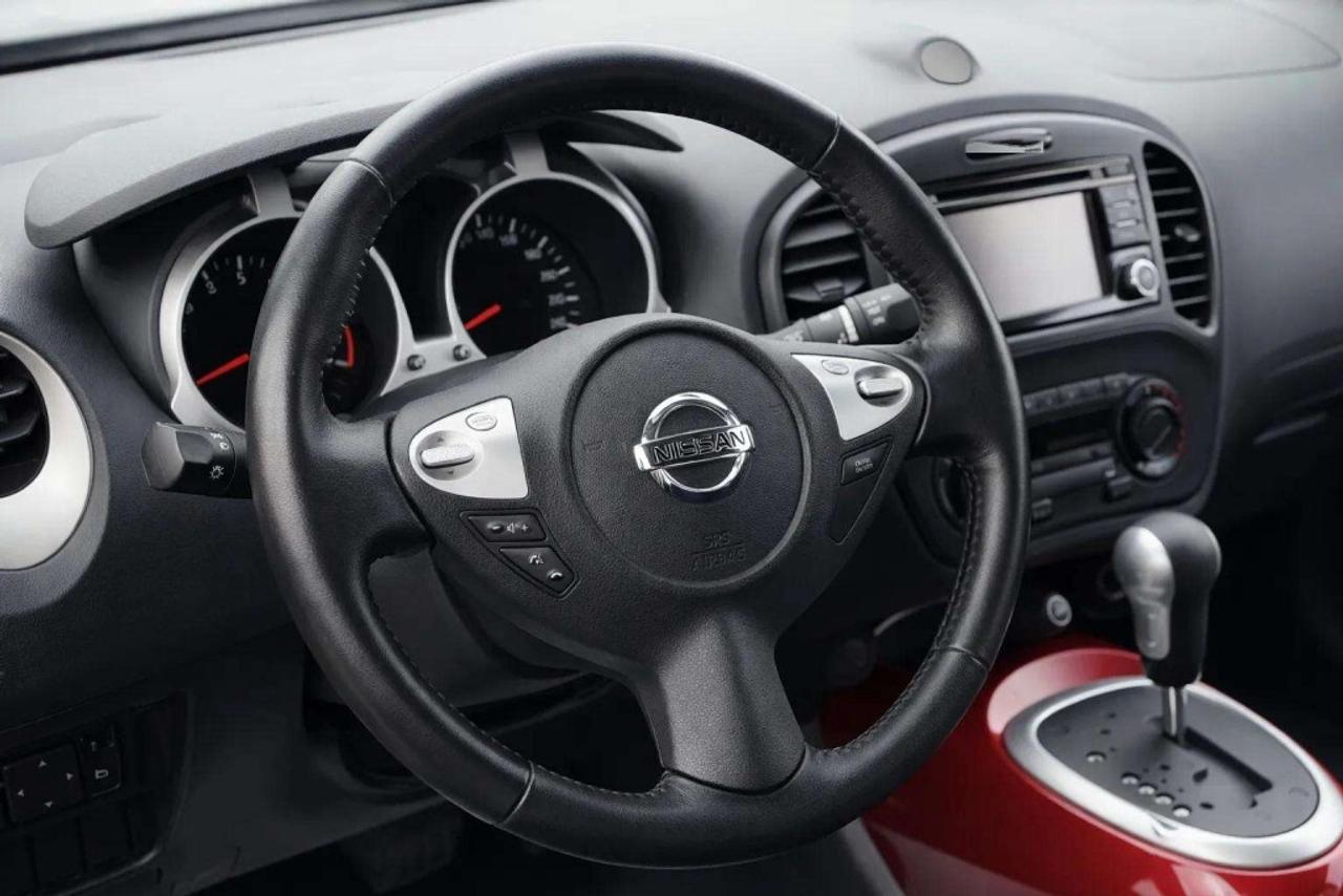 2016 Nissan Juke SV  All-wheel Drive Photo
