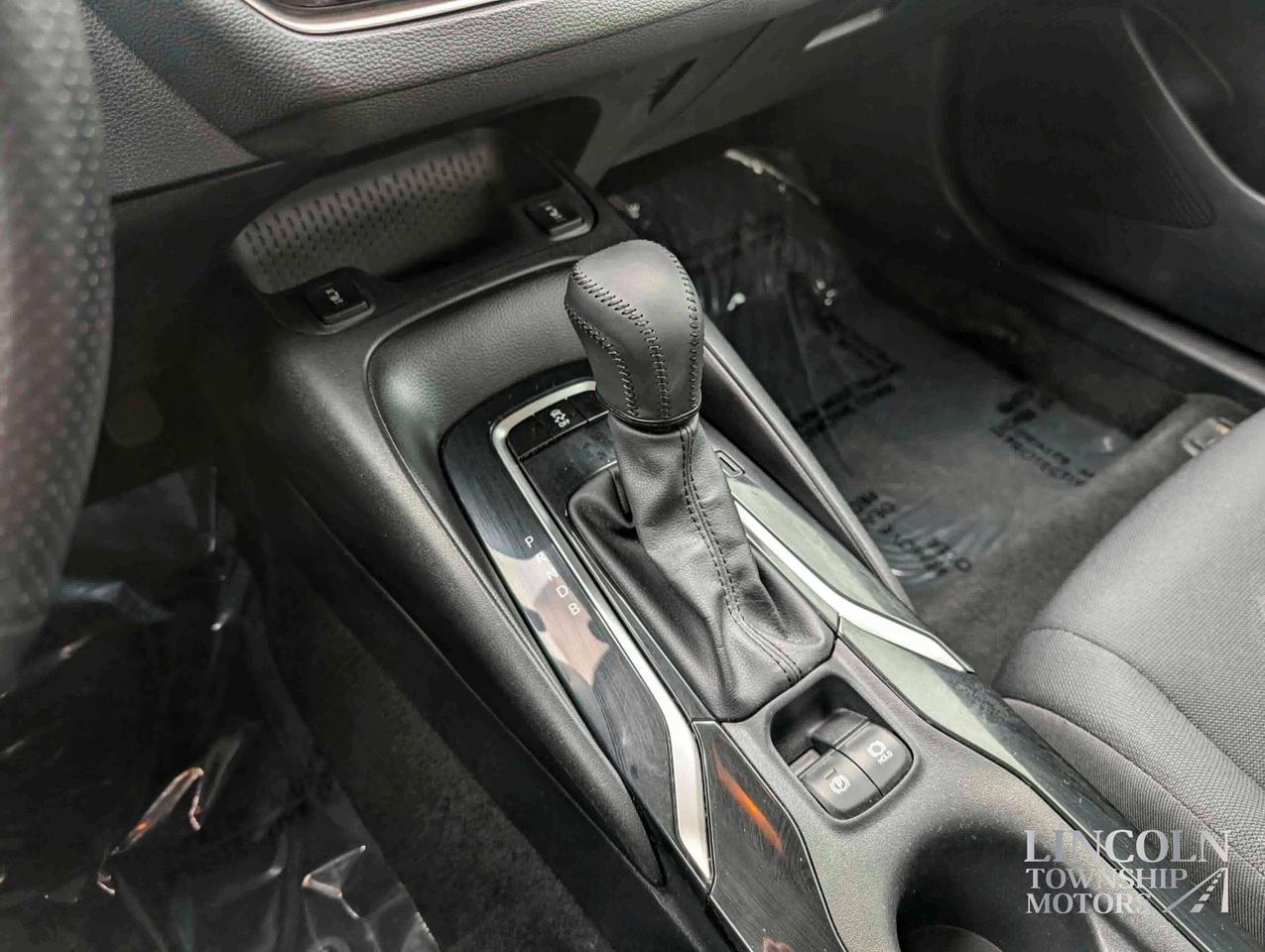 2020 Toyota Corolla LE - HEATED SEATS, CLEAN CARFAX, 1 OWNER, WINTERS! Photo