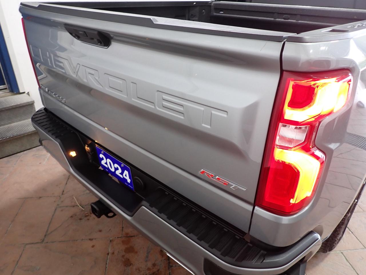 2024 Chevrolet Silverado 1500 RST Photo2