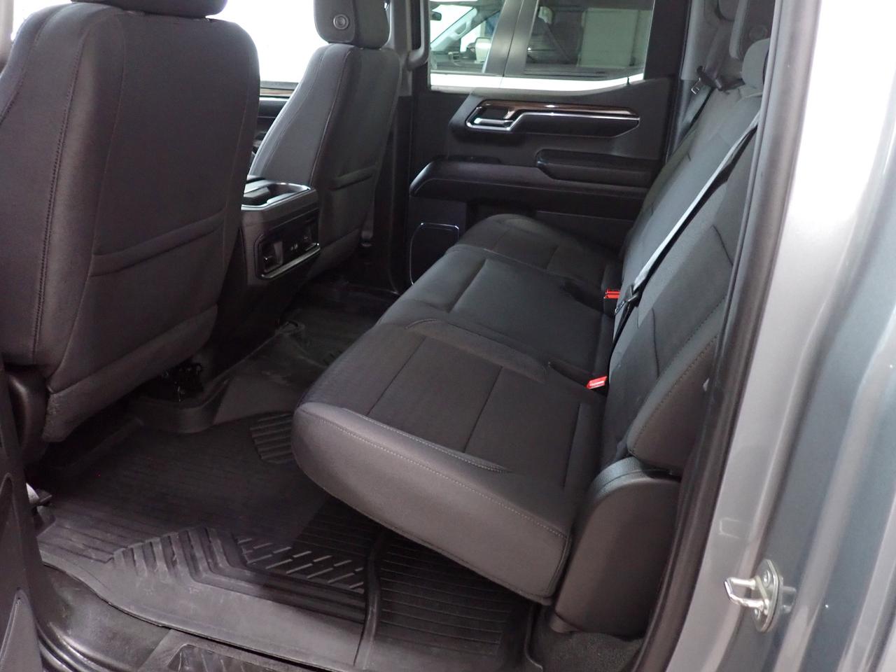 2024 Chevrolet Silverado 1500 RST Photo