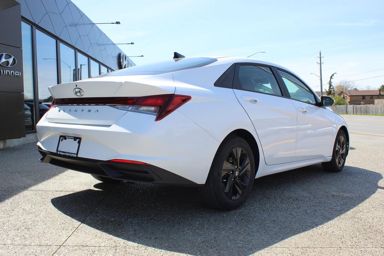2023 Hyundai Elantra Preferred Photo