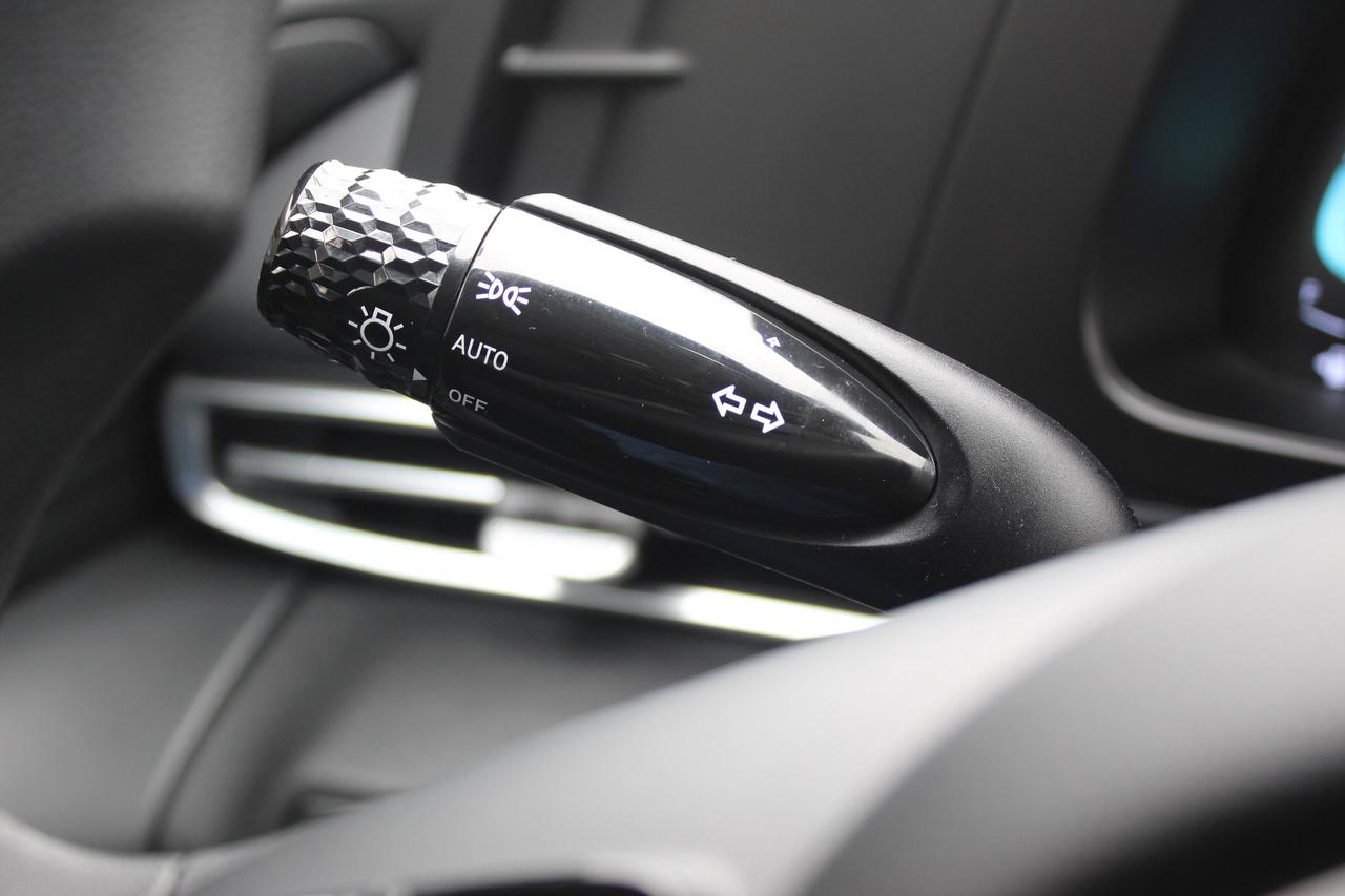 2023 Hyundai Elantra Preferred Photo