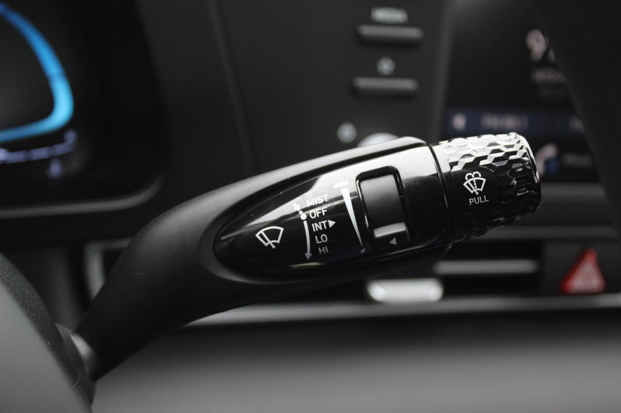 2023 Hyundai Elantra Preferred Photo