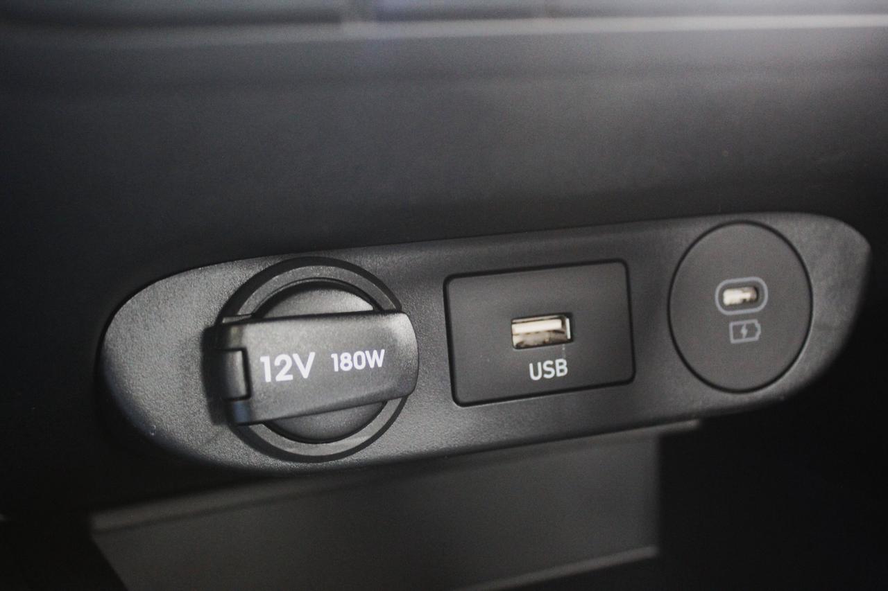 2023 Hyundai Elantra Preferred Photo