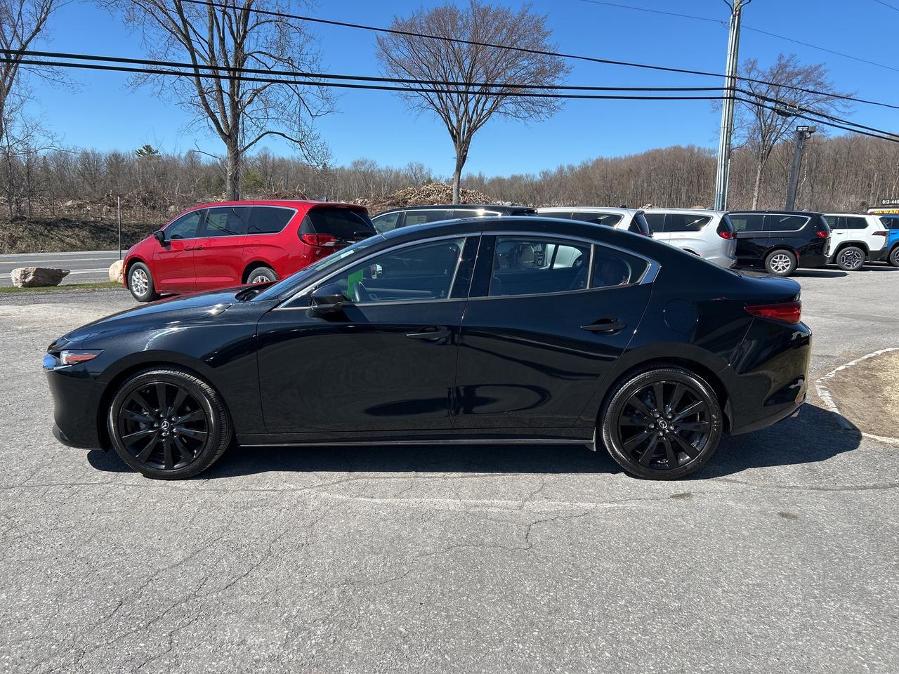 2024 Mazda MAZDA3 GT AWD Photo2