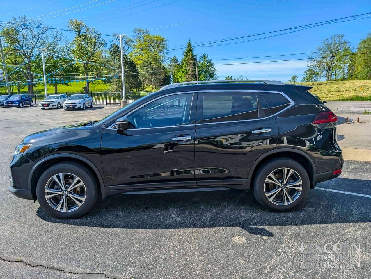 2019 Nissan Rogue SV - NAV, CLEAN CARFAX, SUNROOF, AWD, RMT START Photo