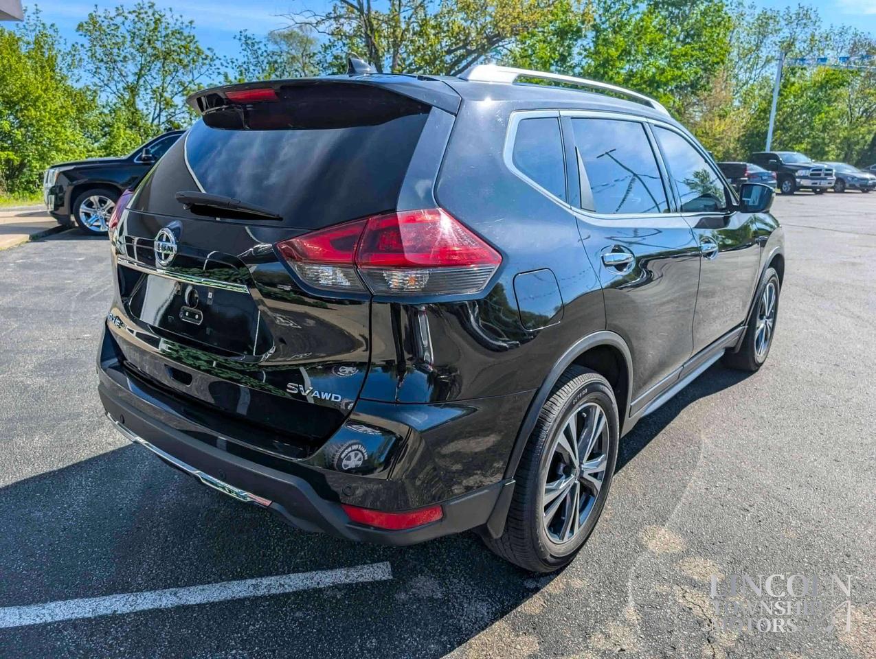 2019 Nissan Rogue SV - NAV, CLEAN CARFAX, SUNROOF, AWD, RMT START Photo
