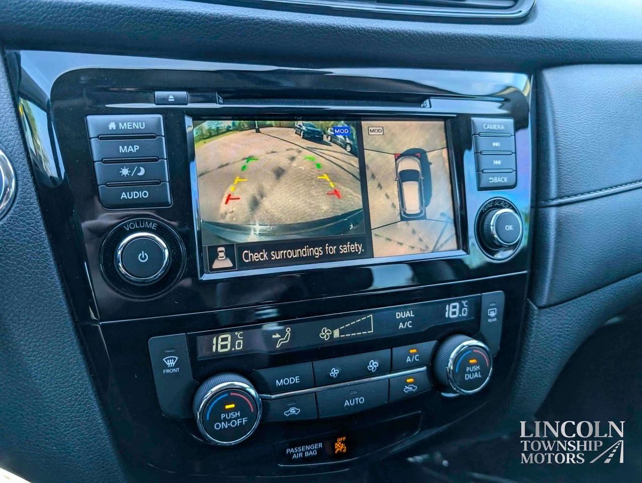 2019 Nissan Rogue SV - NAV, CLEAN CARFAX, SUNROOF, AWD, RMT START Photo