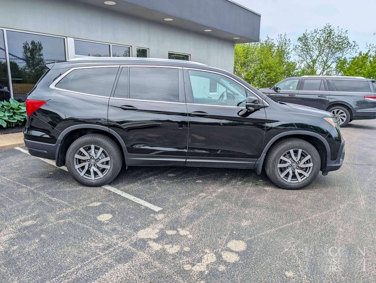 2021 Honda Pilot EX-L - NAV, CLEAN CARFAX, 8 SEATS, AWD, SUNROOF Photo