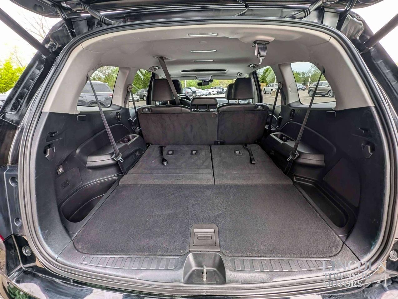 2021 Honda Pilot EX-L - NAV, CLEAN CARFAX, 8 SEATS, AWD, SUNROOF Photo