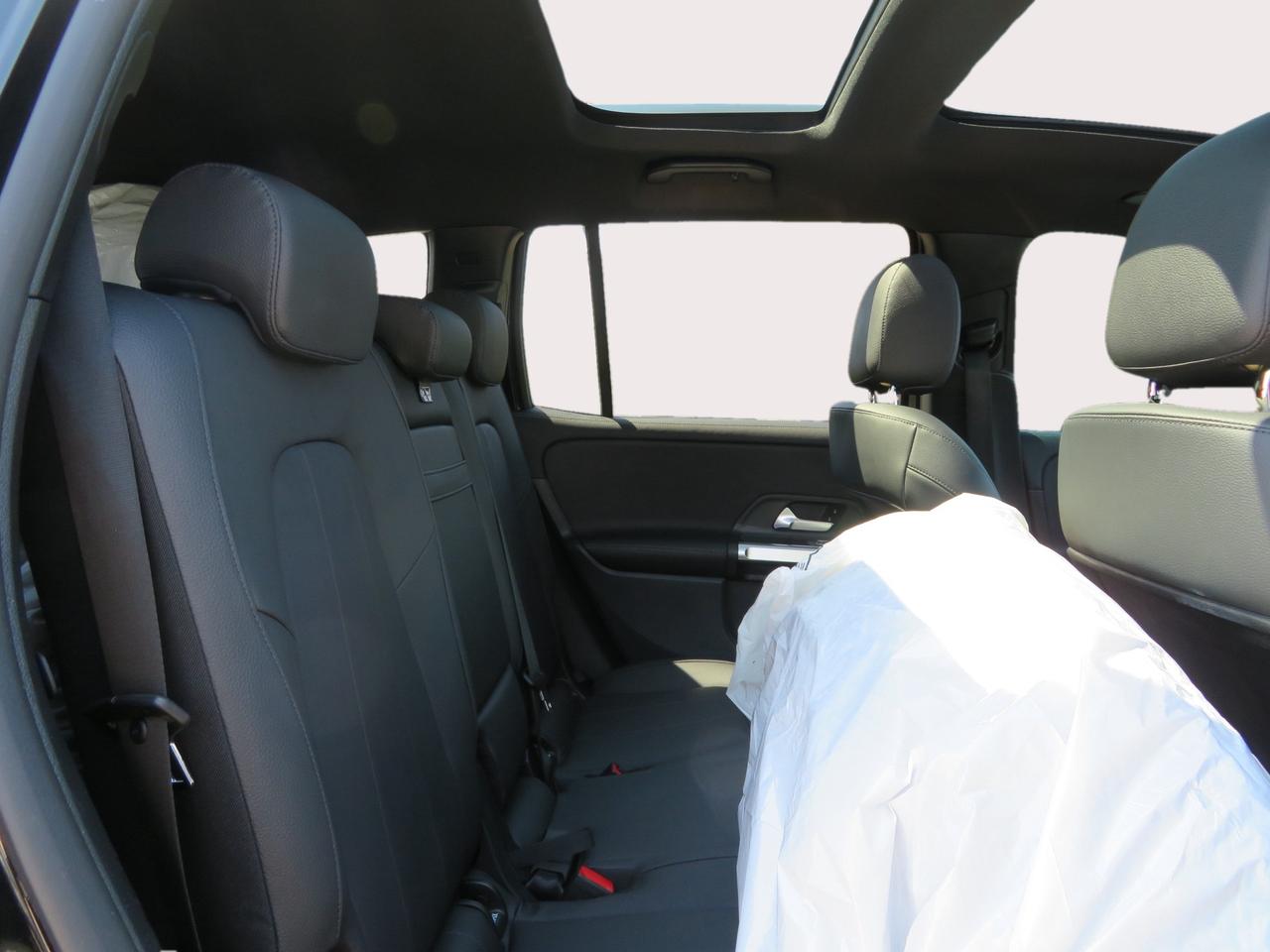 2022 Mercedes-Benz GL-Class GLB 250 4MATIC SUV Photo